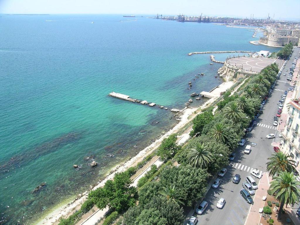Suite Al Mare Таранто Екстериор снимка