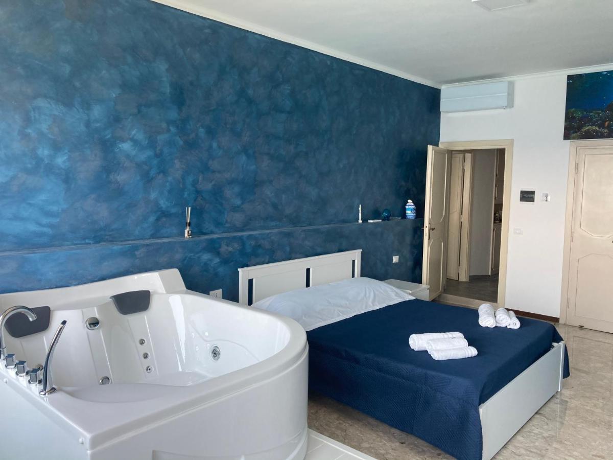 Suite Al Mare Таранто Екстериор снимка