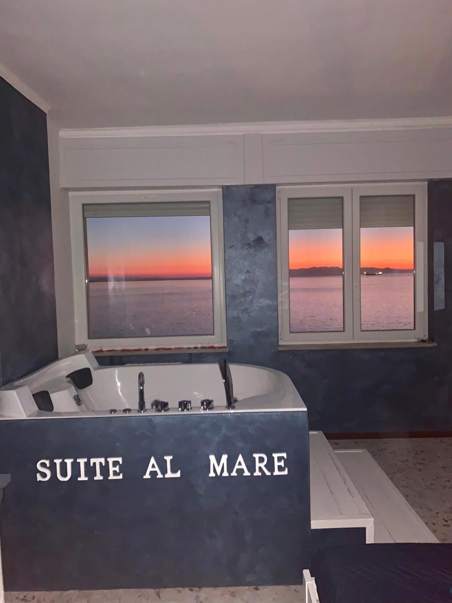 Suite Al Mare Таранто Екстериор снимка